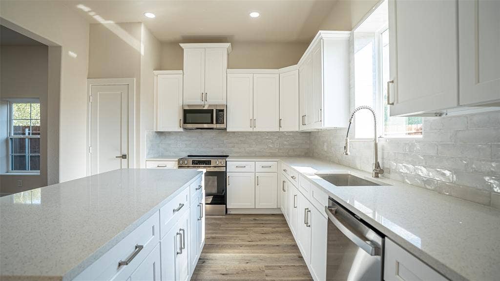 5426 Van Horn Drive, Granbury, TX 76048 5426 Van Horn Drive, Granbury, TX 76048