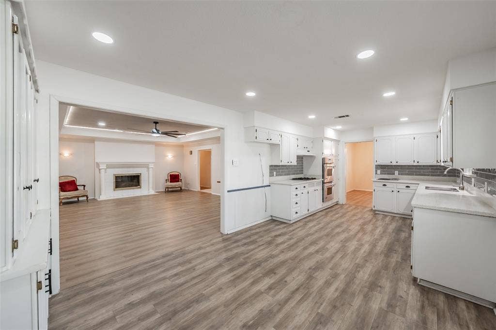 1718 Timbers Drive, Irving, TX 75061 1718 Timbers Drive, Irving, TX 75061