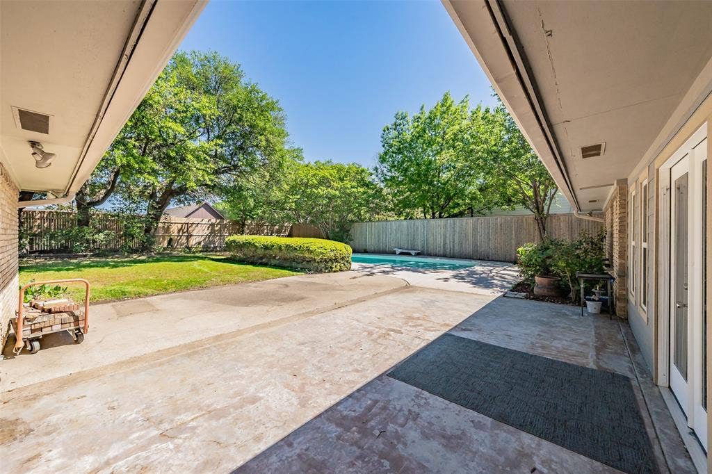 1718 Timbers Drive, Irving, TX 75061 1718 Timbers Drive, Irving, TX 75061