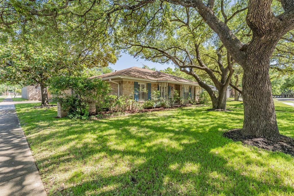 1718 Timbers Drive, Irving, TX 75061 1718 Timbers Drive, Irving, TX 75061