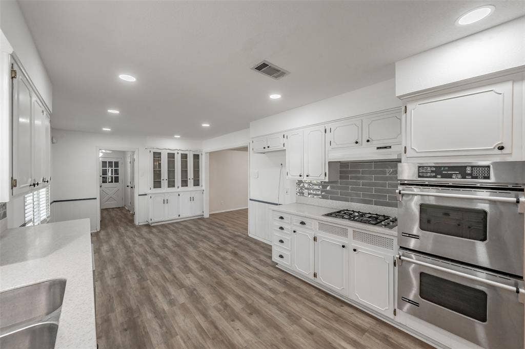 1718 Timbers Drive, Irving, TX 75061 1718 Timbers Drive, Irving, TX 75061