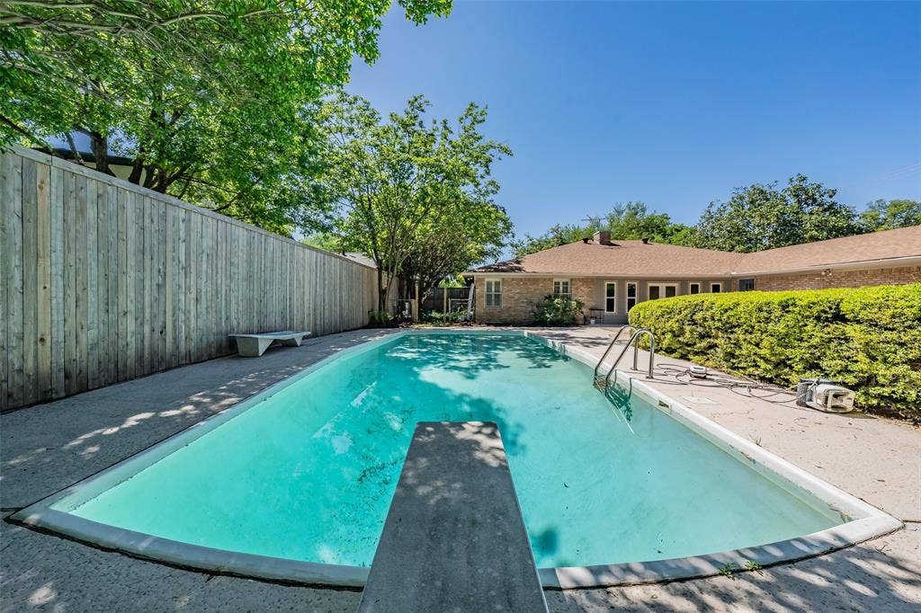 1718 Timbers Drive, Irving, TX 75061 1718 Timbers Drive, Irving, TX 75061