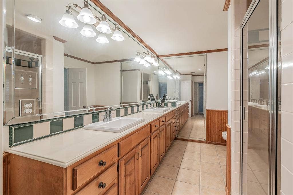 1718 Timbers Drive, Irving, TX 75061 1718 Timbers Drive, Irving, TX 75061