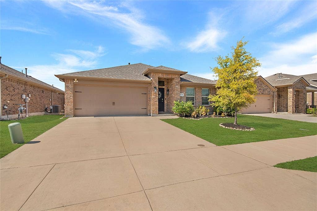 2316 Sadlers Creek Lane, Fort Worth, TX 76108 2316 Sadlers Creek Lane, Fort Worth, TX 76108