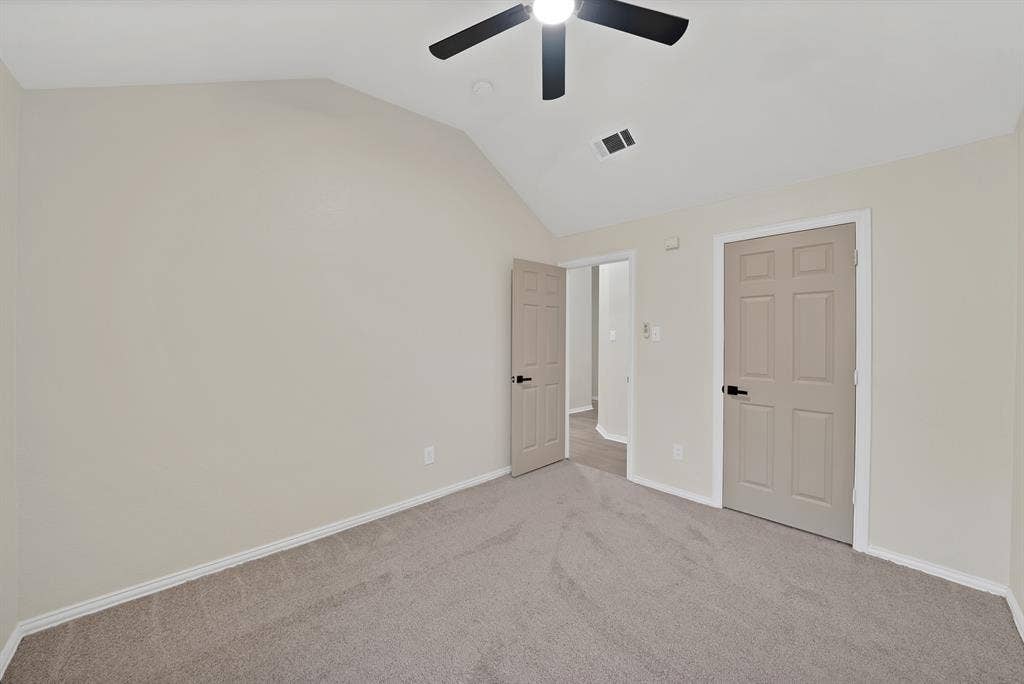 5776 Falcon Ridge Court, Haltom City, TX 76137