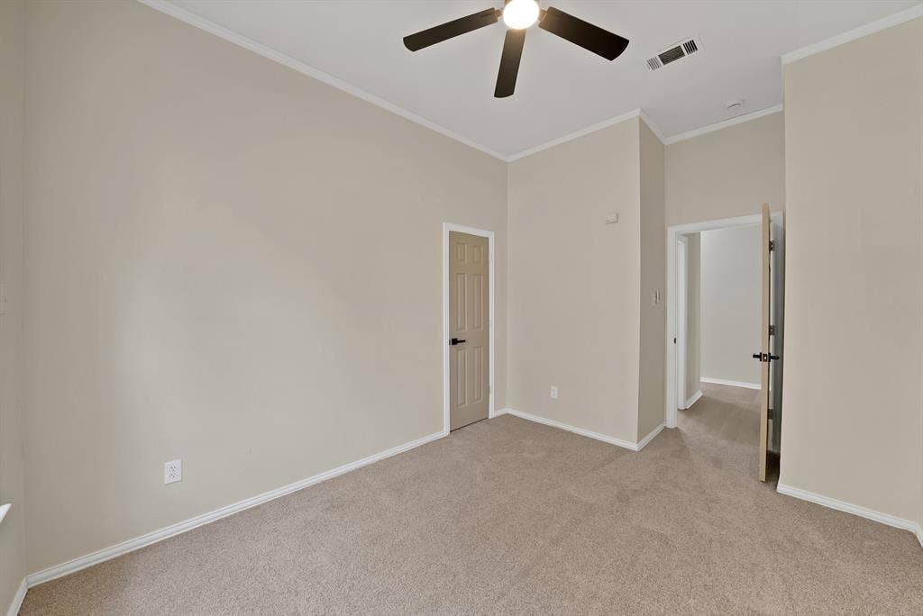 5776 Falcon Ridge Court, Haltom City, TX 76137