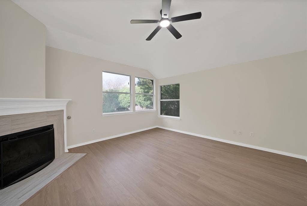 5776 Falcon Ridge Court, Haltom City, TX 76137