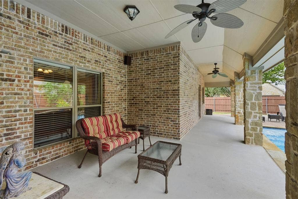 136 Castle Pines Drive, Willow Park, TX 76008