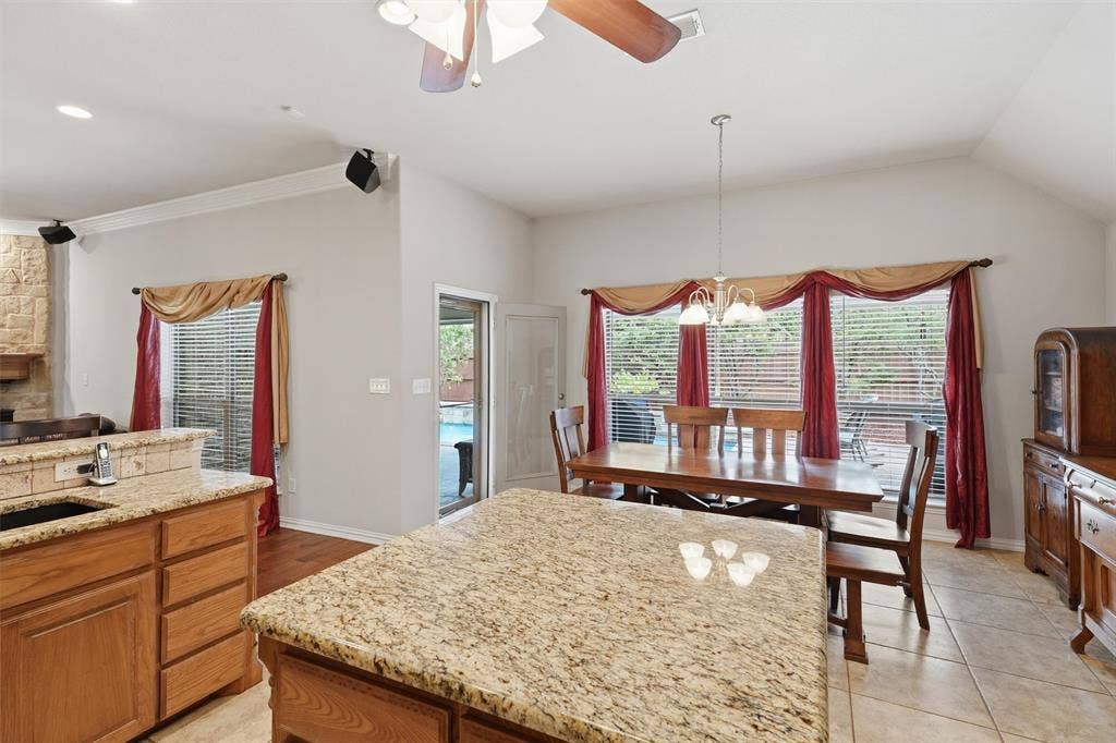 136 Castle Pines Drive, Willow Park, TX 76008