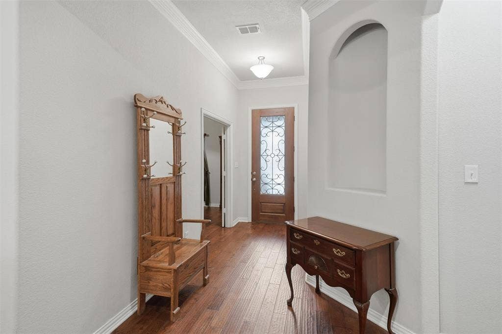 136 Castle Pines Drive, Willow Park, TX 76008