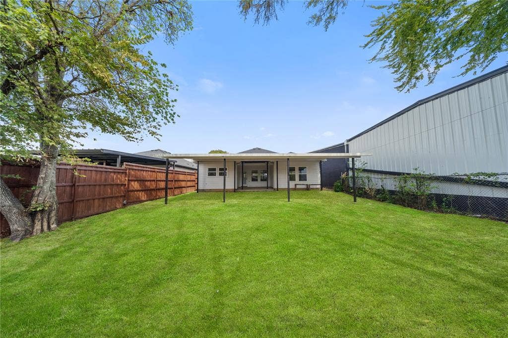 1829 Galveston Street, Grand Prairie, TX 75051