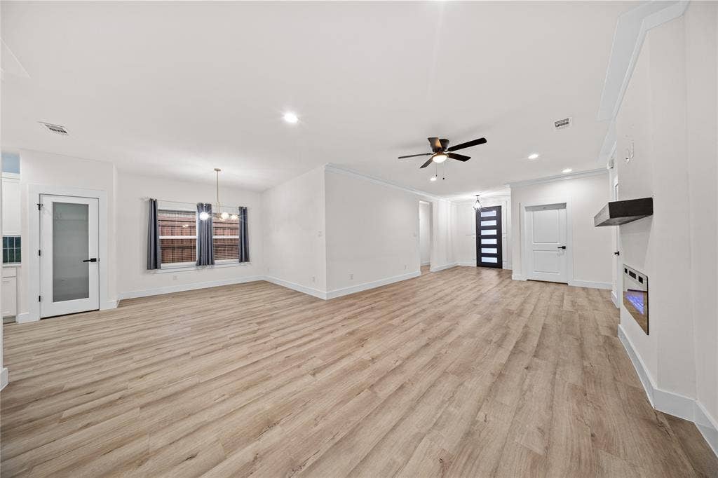 1829 Galveston Street, Grand Prairie, TX 75051