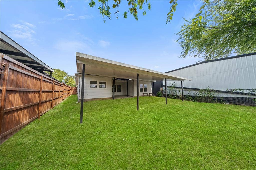 1829 Galveston Street, Grand Prairie, TX 75051