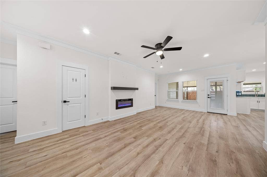 1829 Galveston Street, Grand Prairie, TX 75051