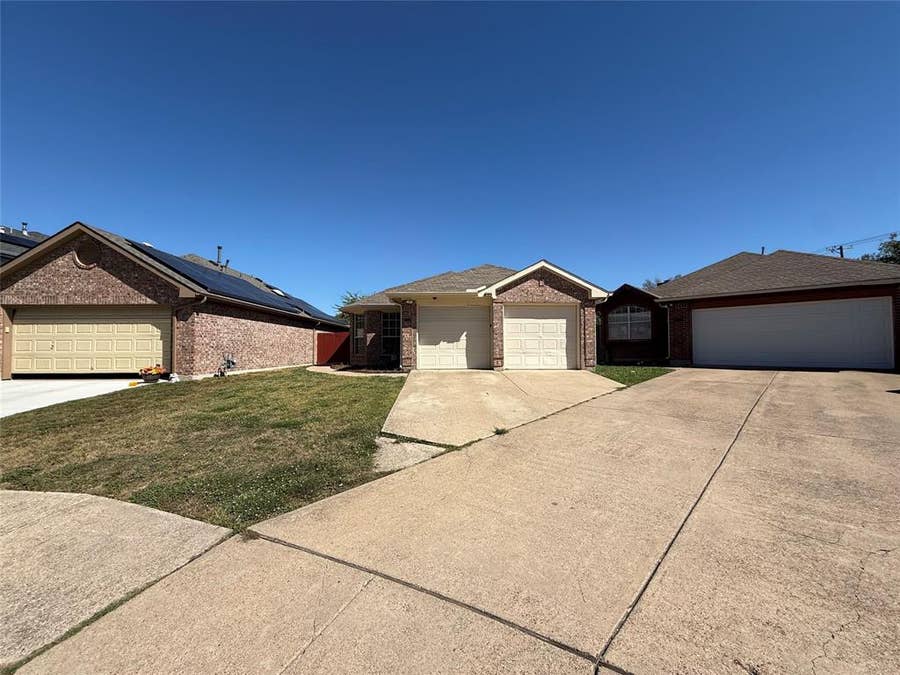 Property photo for 5210 Welbeck Court, Garland, TX
