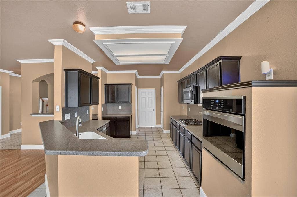 7406 Westway Drive, Rowlett, TX 75089 7406 Westway Drive, Rowlett, TX 75089