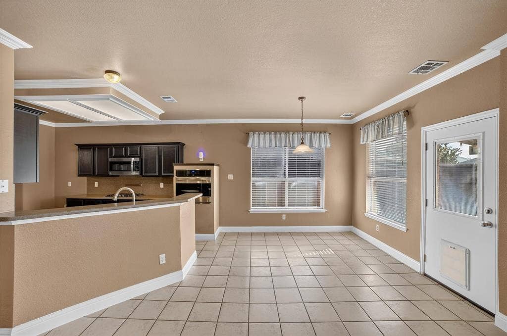 7406 Westway Drive, Rowlett, TX 75089 7406 Westway Drive, Rowlett, TX 75089