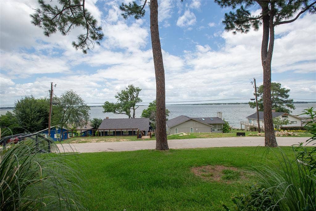 116 Isle Of View Drive, Tool, TX 75143 116 Isle Of View Drive, Tool, TX 75143