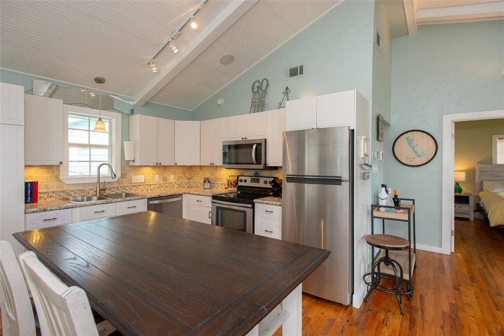 116 Isle Of View Drive, Tool, TX 75143 116 Isle Of View Drive, Tool, TX 75143