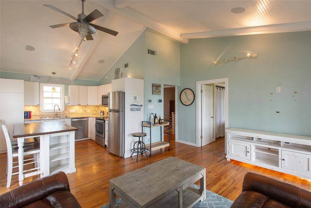 116 Isle Of View Drive, Tool, TX 75143 116 Isle Of View Drive, Tool, TX 75143