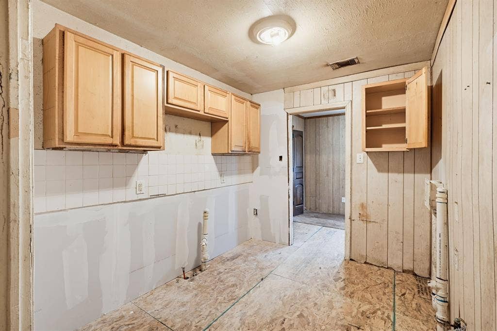 2606 Lea Crest Drive, Dallas, TX 75216 2606 Lea Crest Drive, Dallas, TX 75216
