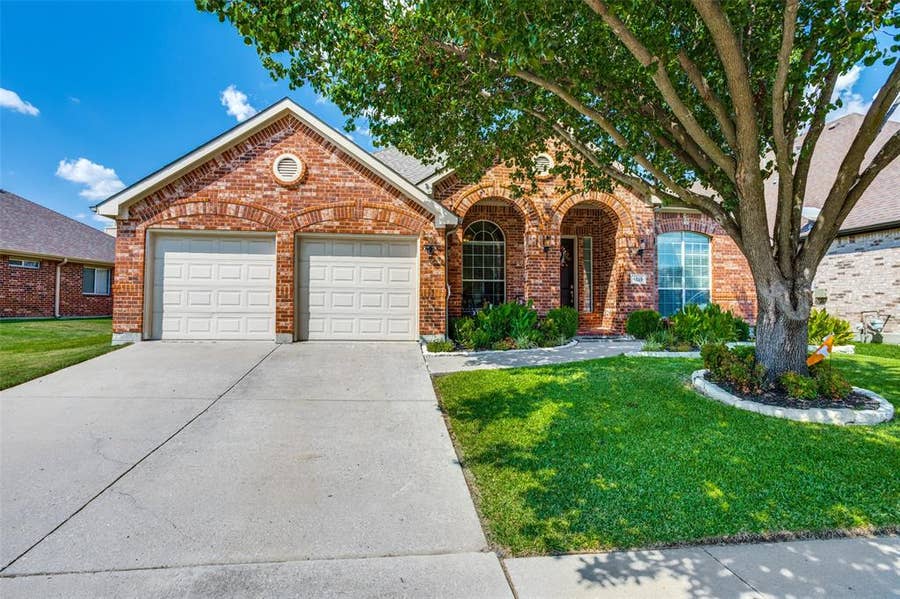 Property photo for 6119 Laurel Crest Lane, Sachse, TX