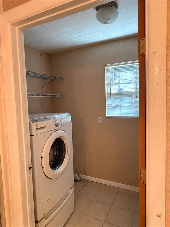 14833 Fm 2756, Farmersville, TX 75442 Laundry in primary bathroom