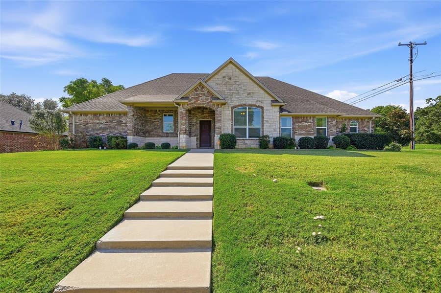 Property photo for 2130 Park Ridge, Denison, TX