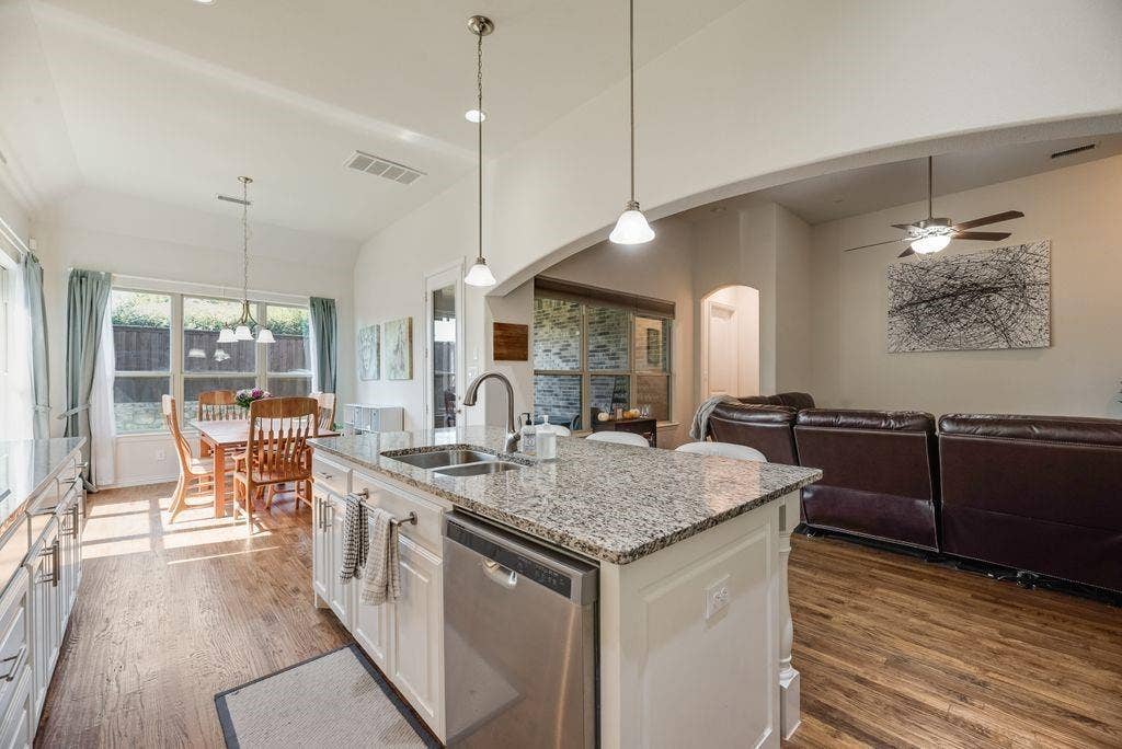 1009 Pampa Drive, Murphy, TX 75094