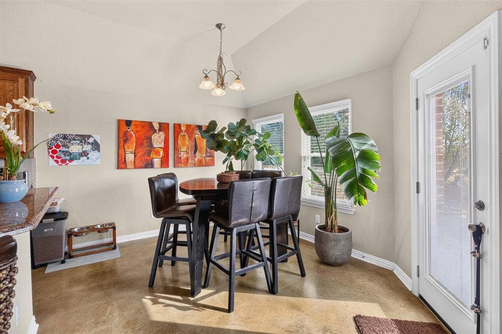 700 Edgewood Drive, DeSoto, TX 75115 700 Edgewood Drive, DeSoto, TX 75115