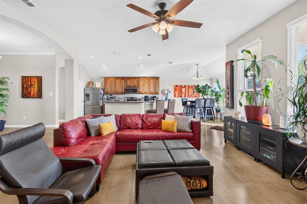 700 Edgewood Drive, DeSoto, TX 75115 700 Edgewood Drive, DeSoto, TX 75115