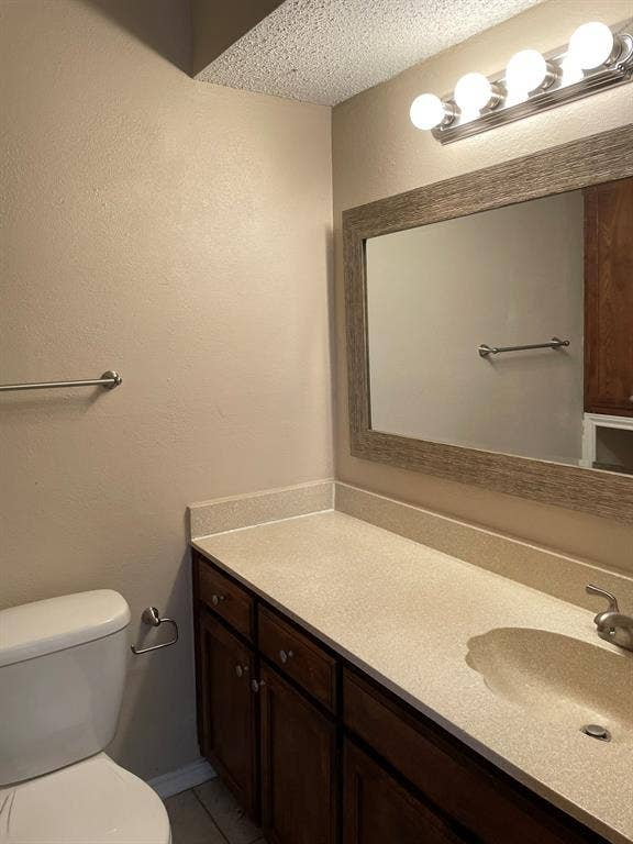 2414 PALO ALTO, Arlington, TX 76015 Bath 2