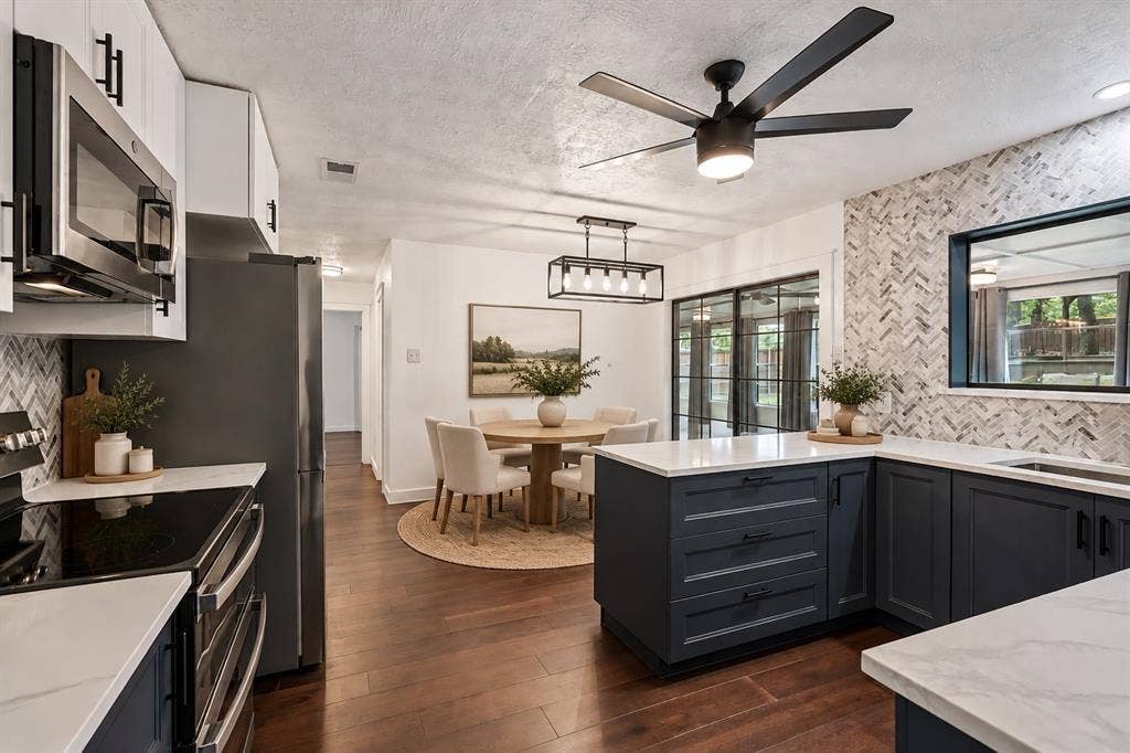 180 N Woodland Trail, Double Oak, TX 75077 180 N Woodland Trail, Double Oak, TX 75077