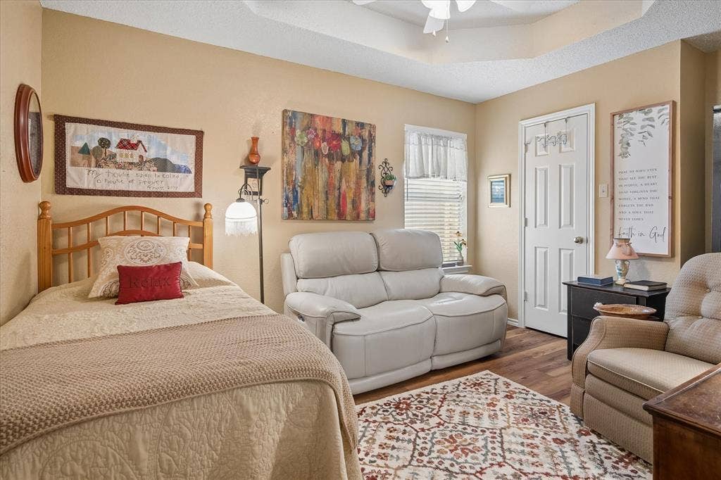 8920 Ashcraft Drive, North Richland Hills, TX 76182 Secondary bedroom with a walk in closet.