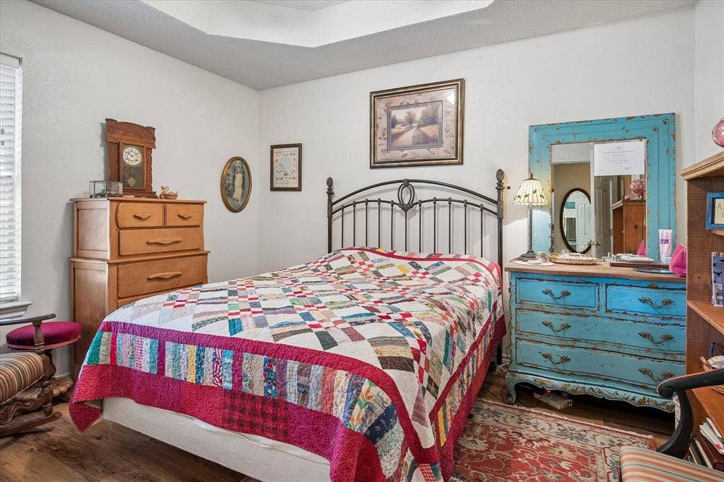 8920 Ashcraft Drive, North Richland Hills, TX 76182 Secondary bedroom with a walk in closet.