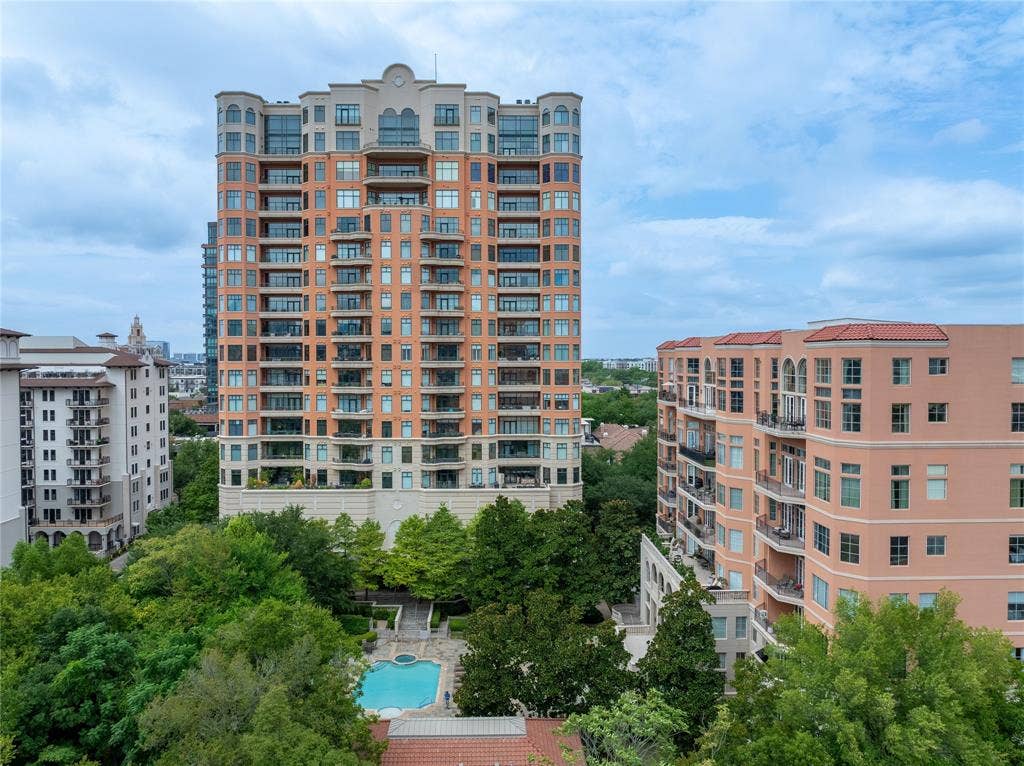 2828 Hood Street, #801, Dallas, TX 75219 2828 Hood Street, #801, Dallas, TX 75219