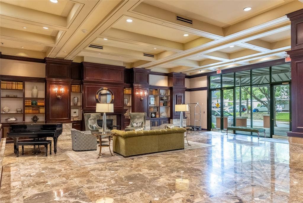 2828 Hood Street, #801, Dallas, TX 75219 2828 Hood Street, #801, Dallas, TX 75219
