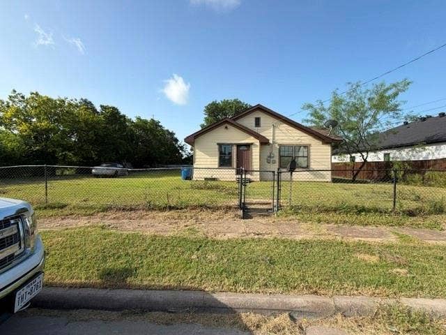 3512 Toronto Street, Dallas, TX 75212