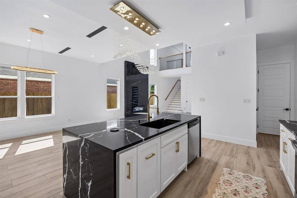 3513 Nomas Street, Dallas, TX 75212 3513 Nomas Street, Dallas, TX 75212