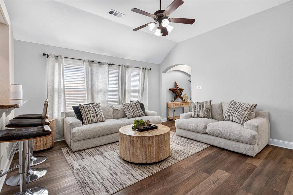 1320 Honeywood Lane, Royse City, TX 75189 1320 Honeywood Lane, Royse City, TX 75189