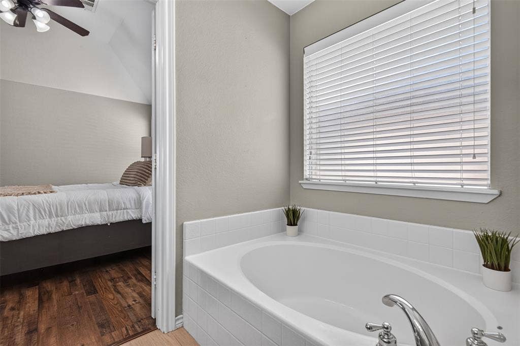 1320 Honeywood Lane, Royse City, TX 75189 1320 Honeywood Lane, Royse City, TX 75189