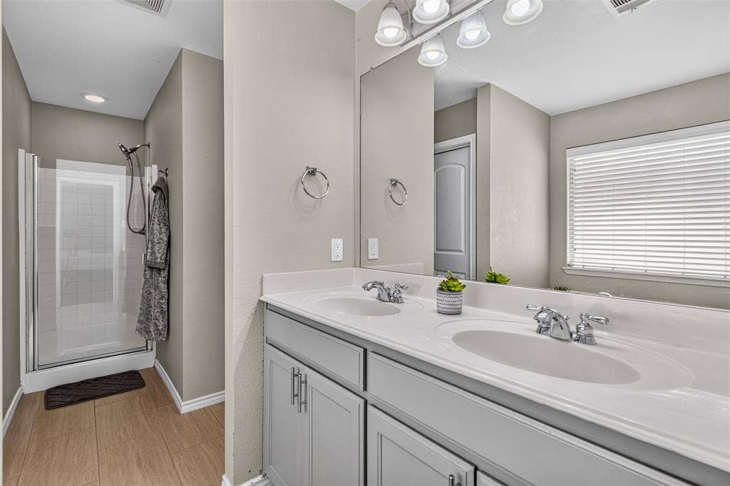 1320 Honeywood Lane, Royse City, TX 75189 1320 Honeywood Lane, Royse City, TX 75189