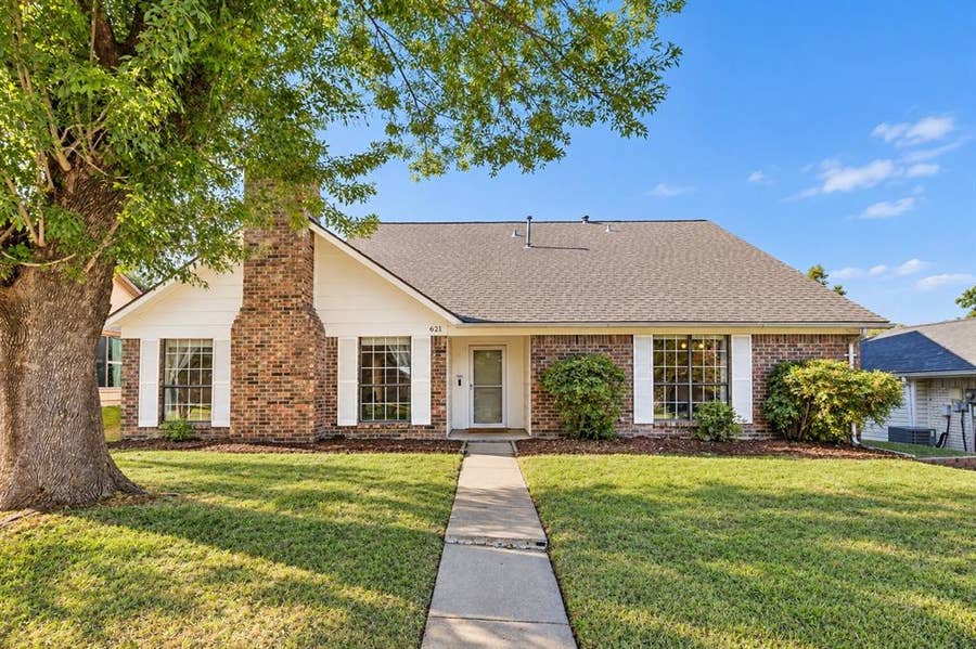 Property photo for 621 Torrance Drive, Garland, TX