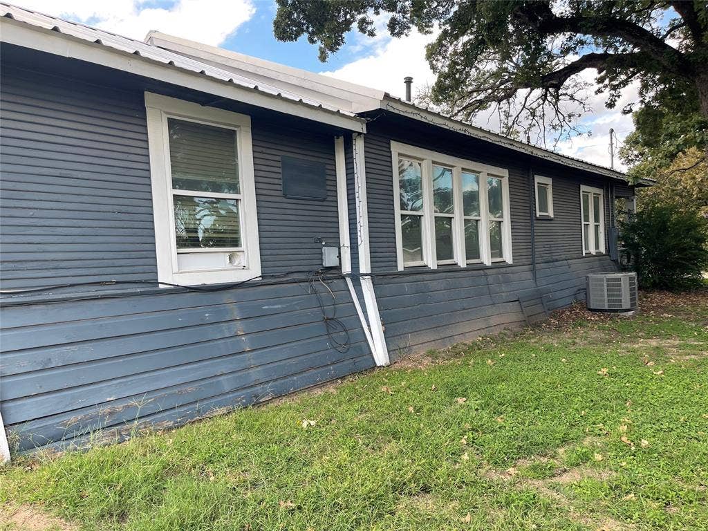 620 Maple Street, Teague, TX 75860
