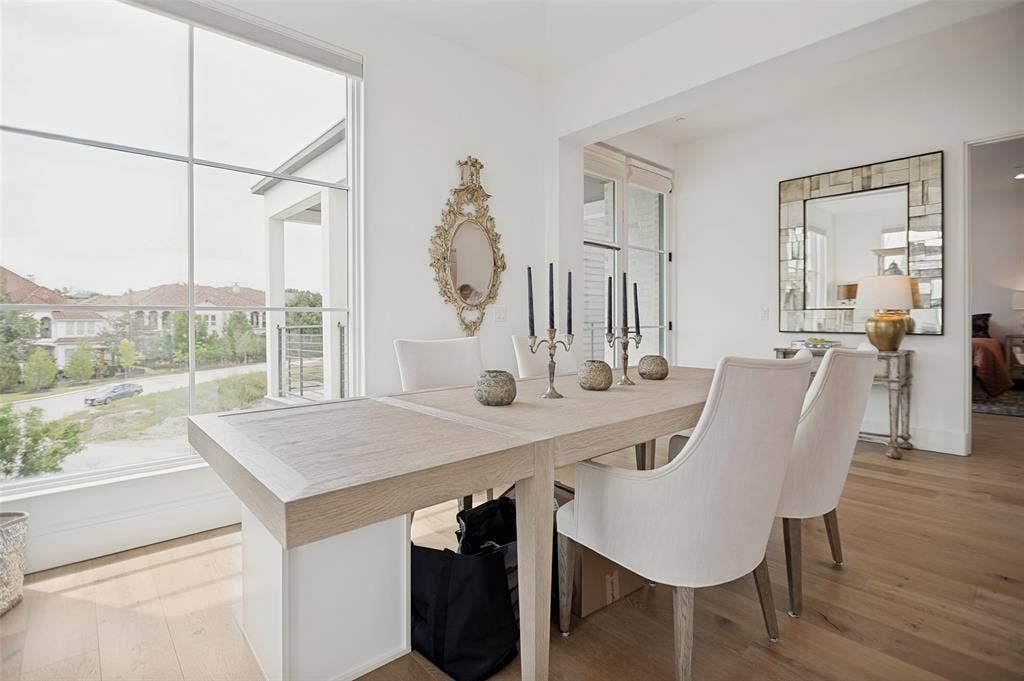 320 N O Connor Ridge Boulevard, #21, Irving, TX 75038 Walls of Glass are surrounding this premier corner location