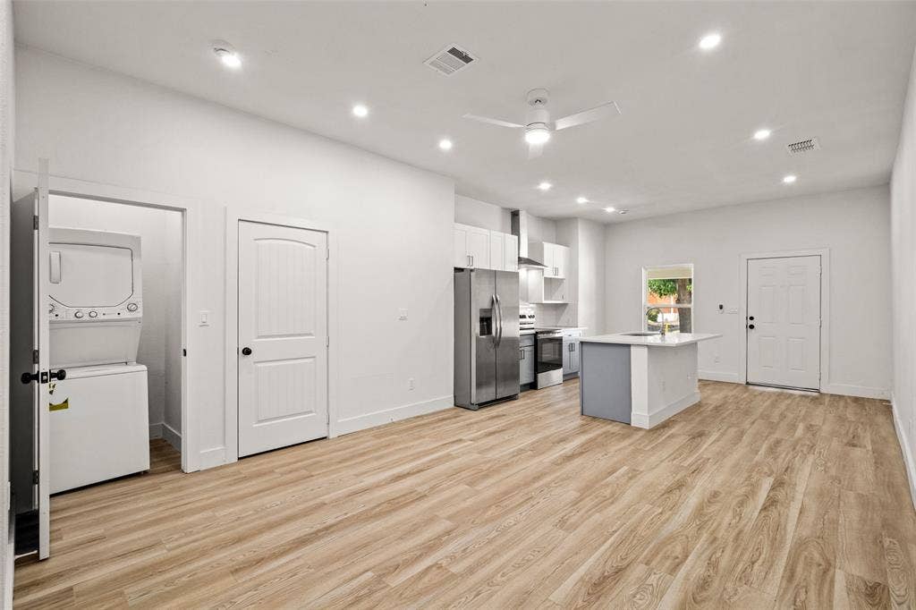 808 W 10th Street, Dallas, TX 75208 808 W 10th Street, Dallas, TX 75208