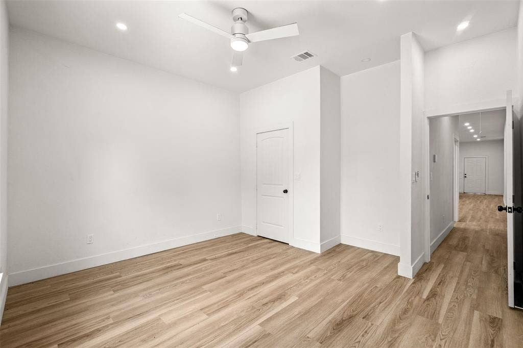 808 W 10th Street, Dallas, TX 75208 808 W 10th Street, Dallas, TX 75208