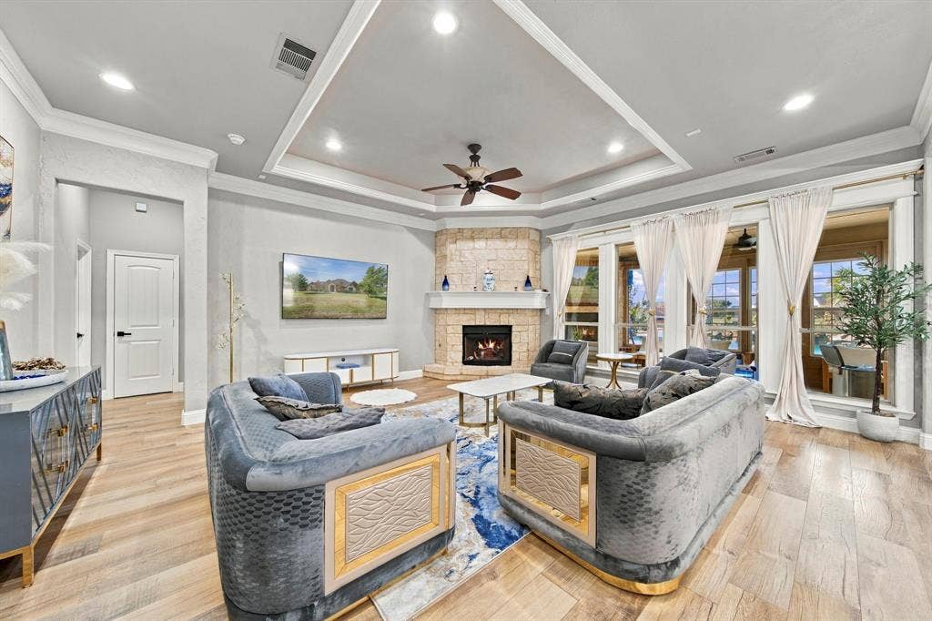 3220 Baylor Boulevard, Midlothian, TX 76065