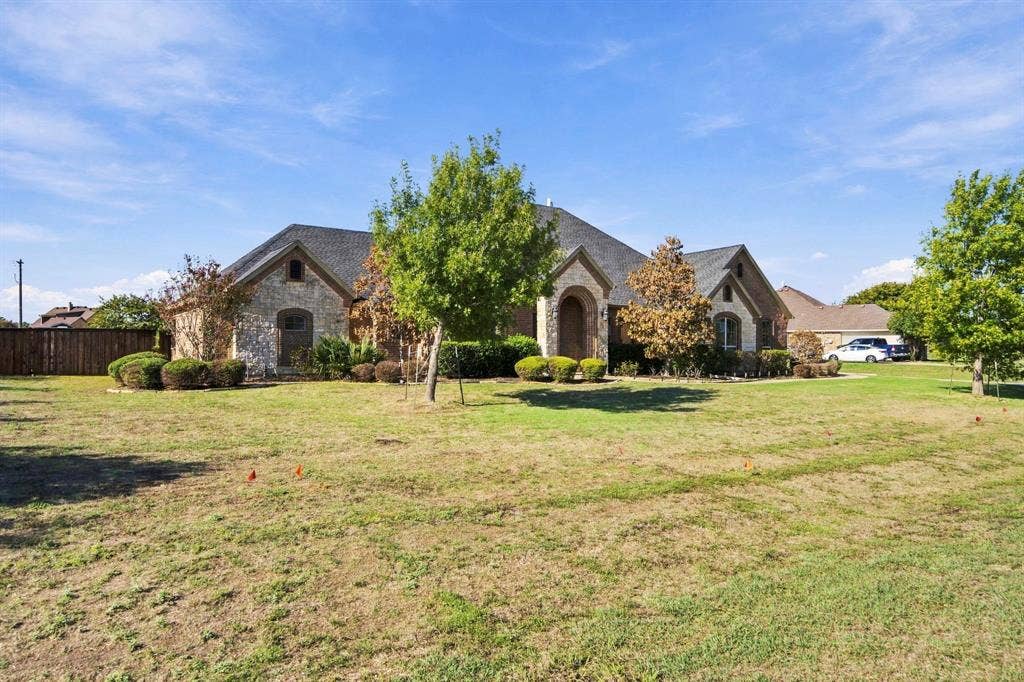 3220 Baylor Boulevard, Midlothian, TX 76065