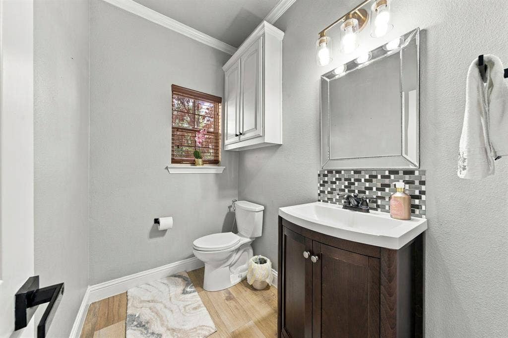 3220 Baylor Boulevard, Midlothian, TX 76065